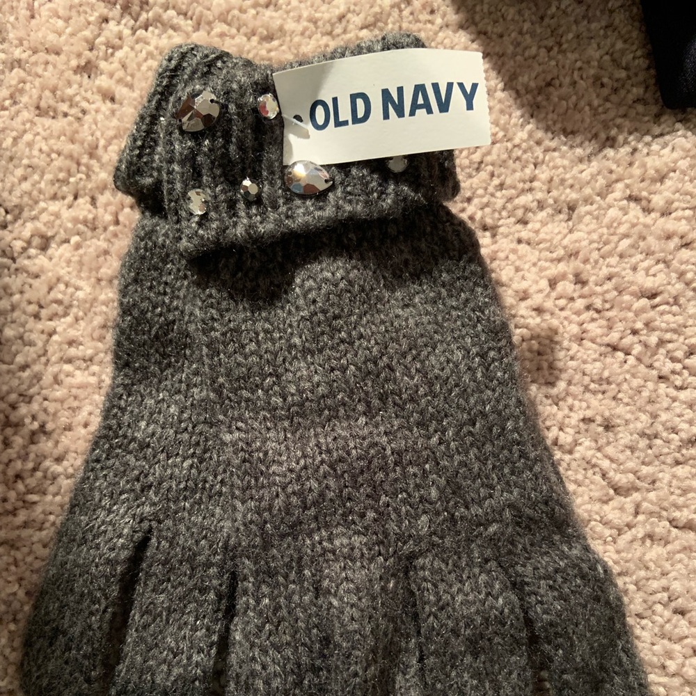 Old Navy gloves